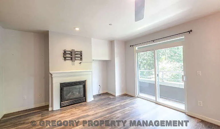 925 110th Ave NE #306 — Photo 19