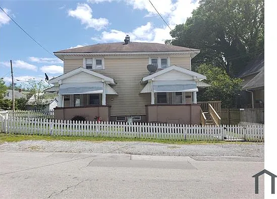 1709 Church Ave SE — Photo 2