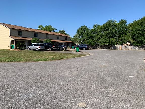 2nd image of 203 Sharon Ct #1