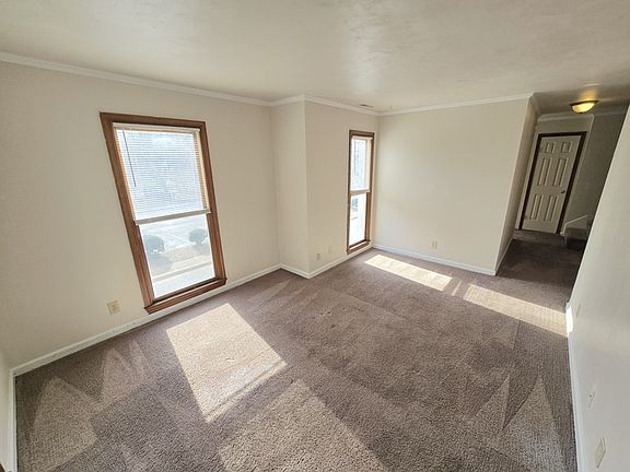 3rd image of 957 Green St #957
