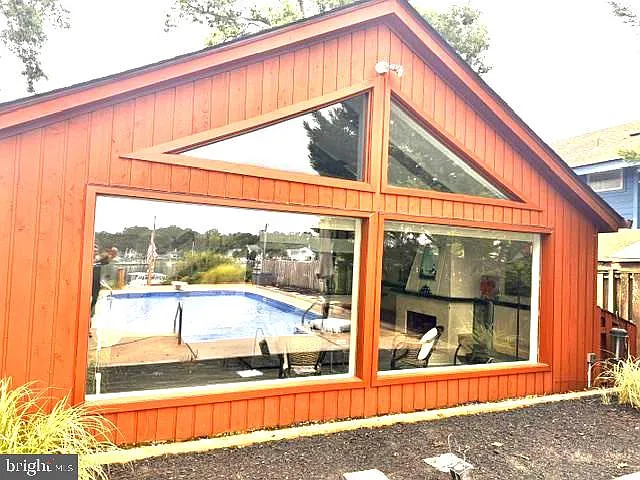 4 bed, 2.0 bath, 1566 sqft, $3,000 — Photo 4