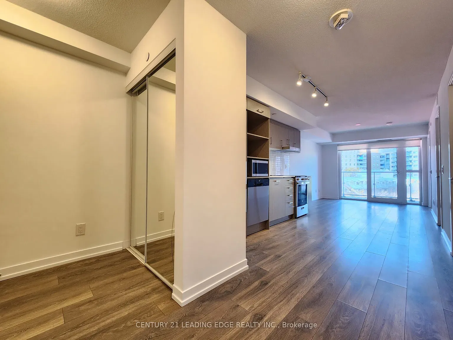 2 bed, $2,700 — Photo 1