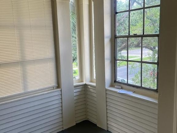 2nd image of 2219 Napoleon Ave #2219