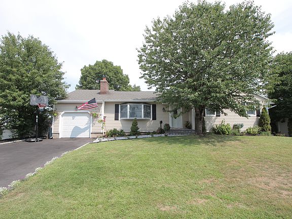 3rd image of 244 N Hamilton Ave