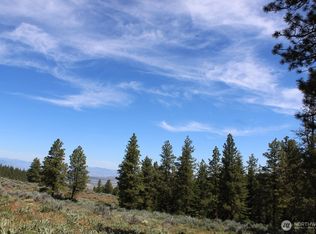 404 Hummingbird Rd, East Wenatchee, WA 98802