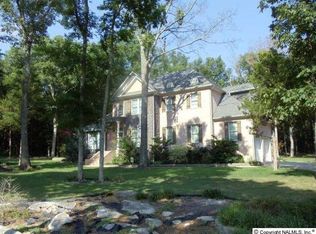 185 Cedar Trace Dr, Hartselle, AL 35640