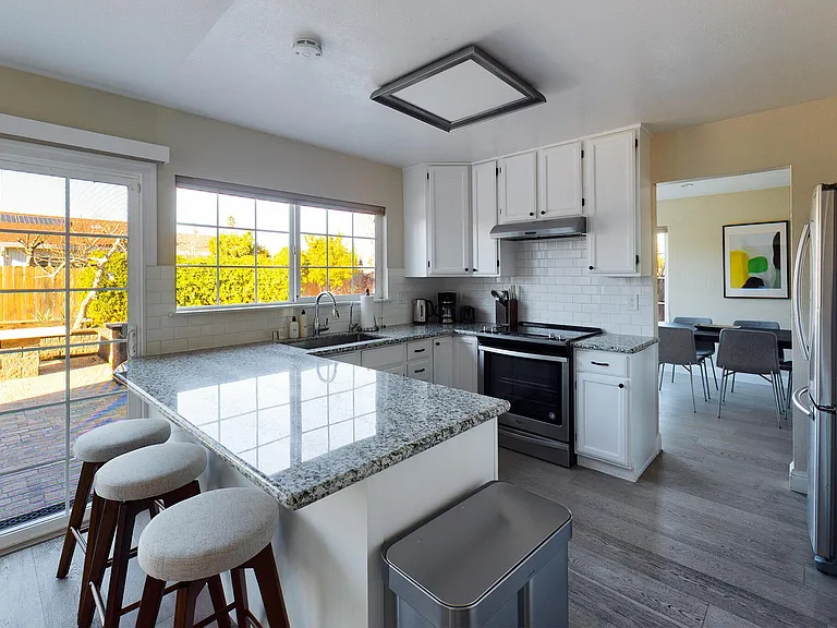4841 Cheryl Ct — Photo 11