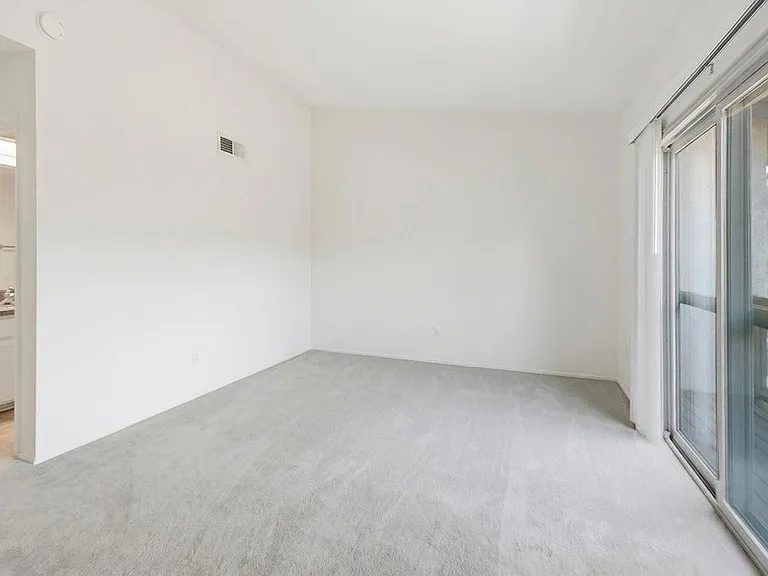 6805 Briarwood Dr — Photo 22
