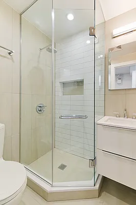 Rented by Veracity NYC LLC | media 23