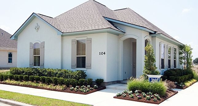 1st image of 104 Laurel Grove Blvd