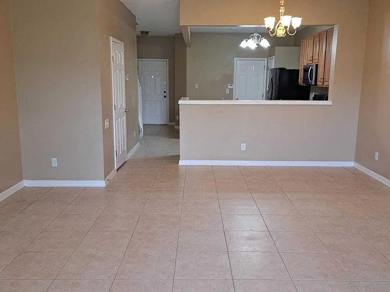 7540 Red Crane Ln — Photo 5
