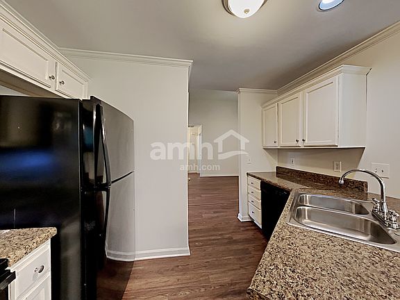 5th image of 3123 Bilbrey Dr