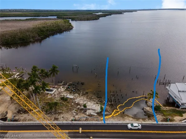 4251 Pine Island Rd NW, Matlacha, FL 33993