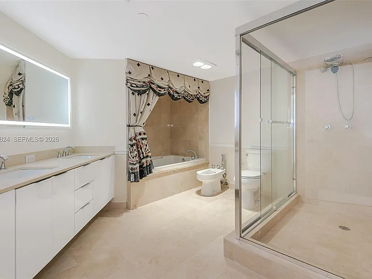 8855 Collins Ave #8J — Photo 7