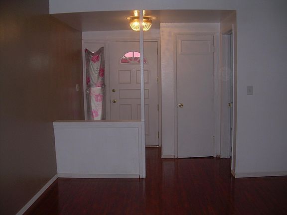 2nd image of 10619 S Van Ness Ave APT 1