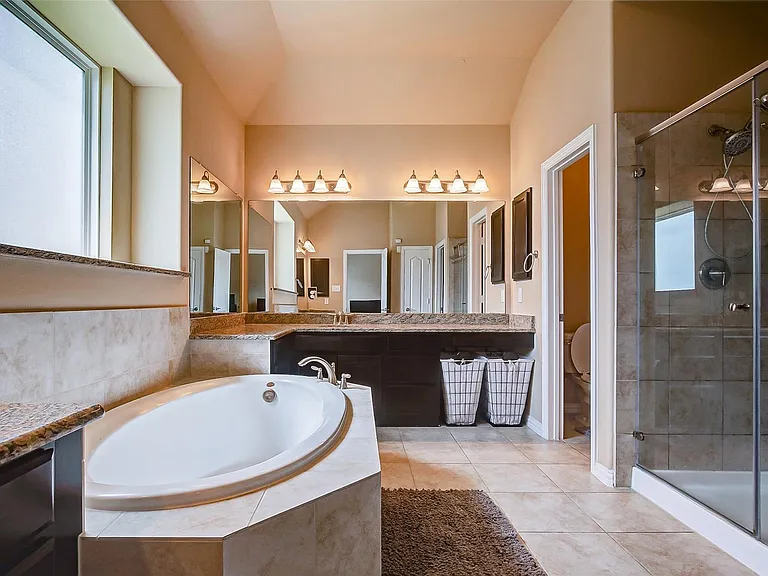 623 Orlandis Ln — Photo 36