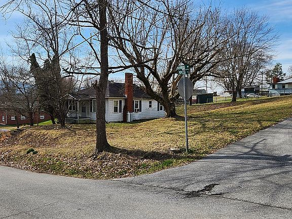 2nd image of 409 Kaywood Ave