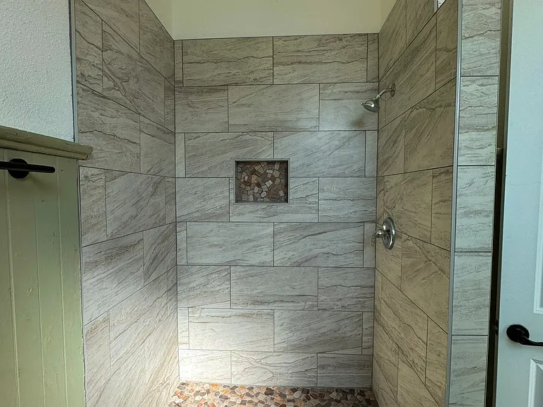 145 W Flora St #D — Photo 5