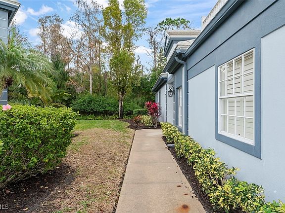 3rd image of 8026 Glen Abbey Cir