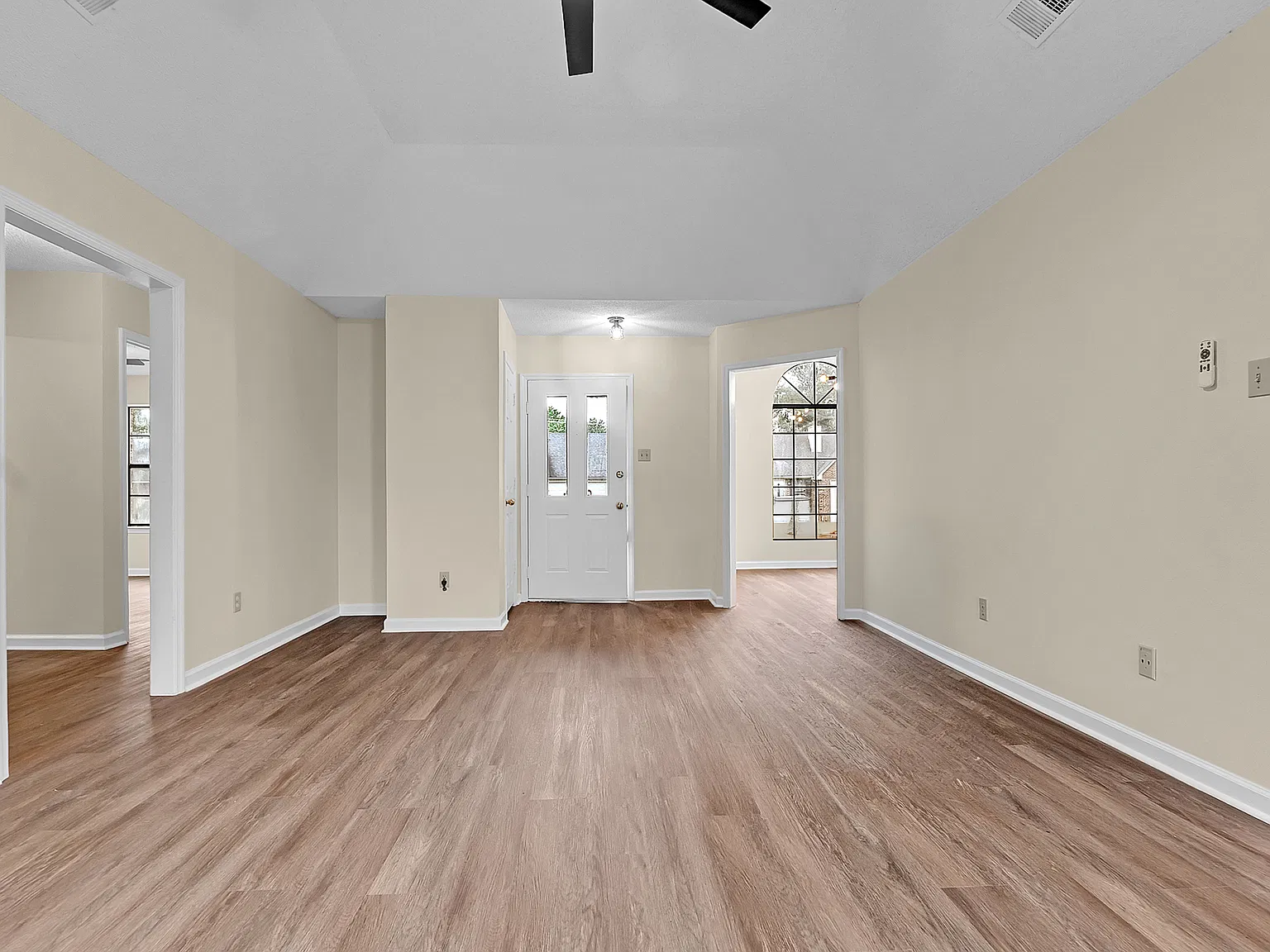 3 bed, 1547 sqft, $1,850 — Photo 3