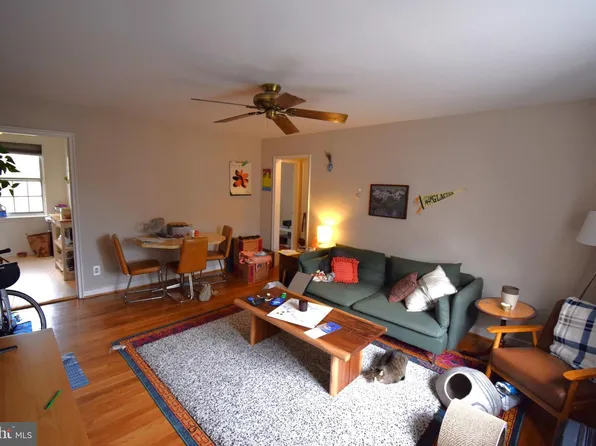 115 E Glebe Rd, Alexandria, VA 22305