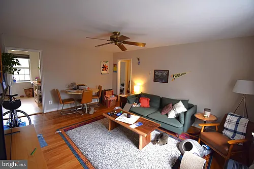 115 E Glebe Rd Photo 1