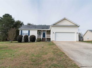 315 Heatherbrook Dr, Lyman, SC 29365