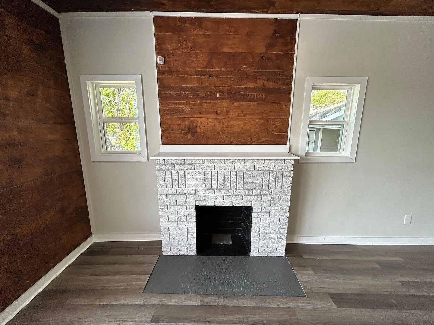 1245 Kayton Avenue — Photo 4