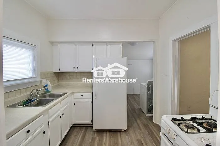 3962 S Cherokee St — Photo 8