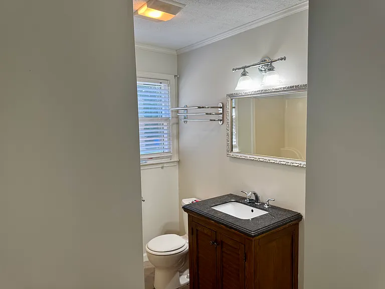 1623 Edgewood Dr — Photo 6