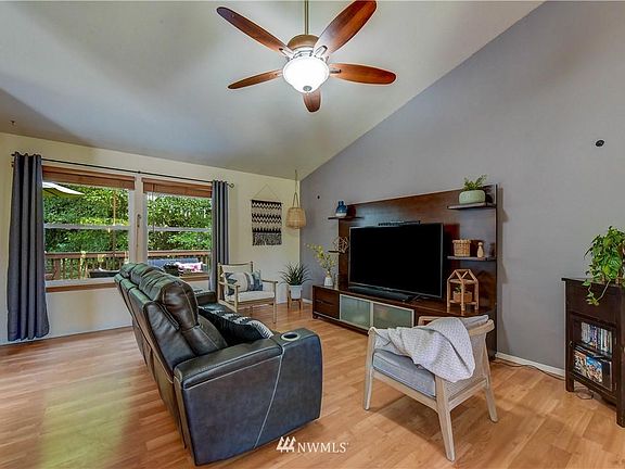 3rd image of 8200 24th St NE