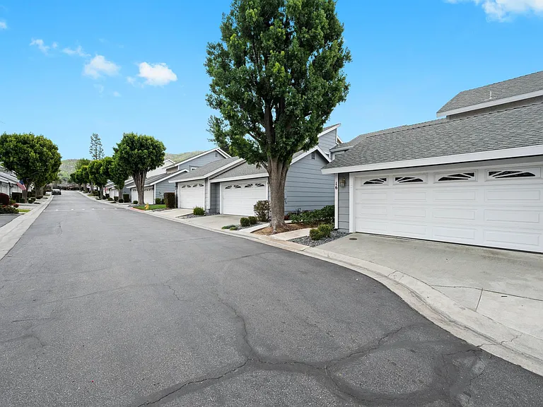 12168 Mount Vernon Ave — Photo 4