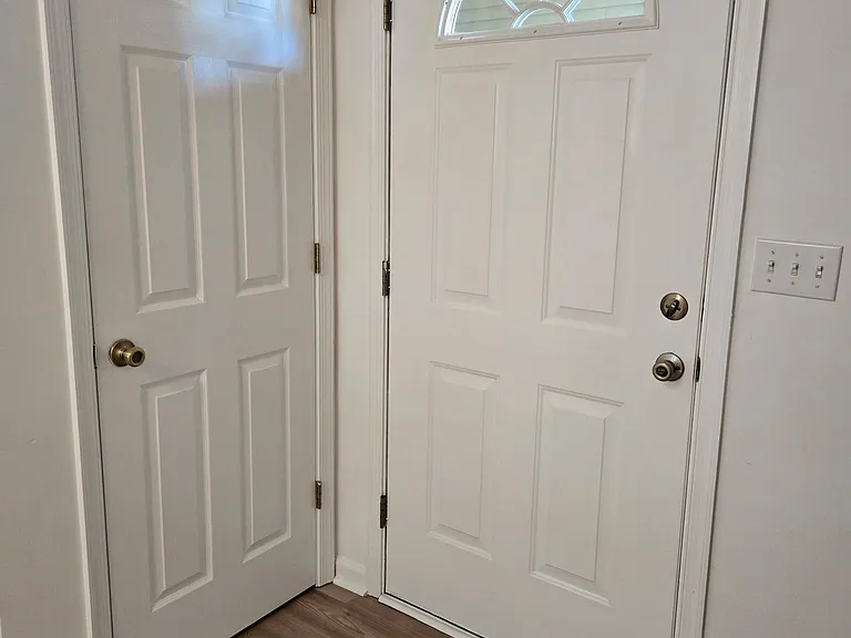 Entry & Coat Closet