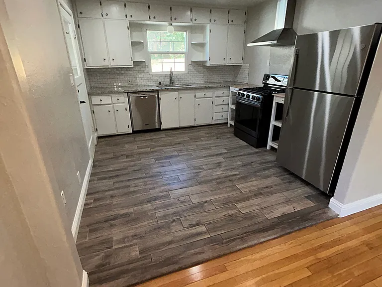 680 El Encino Way — Photo 8