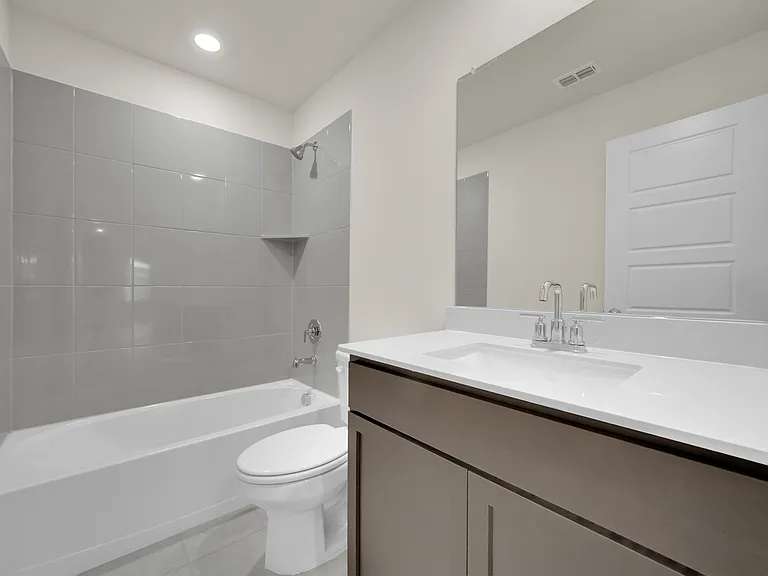 2044 Hearn Dr — Photo 24
