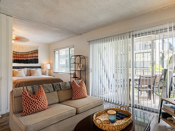 5th image of 411 Kaiolu St APT 302