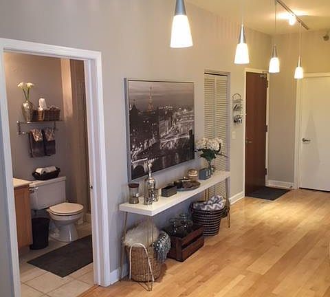 4th image of 1322 S Prairie Ave Unit 1102