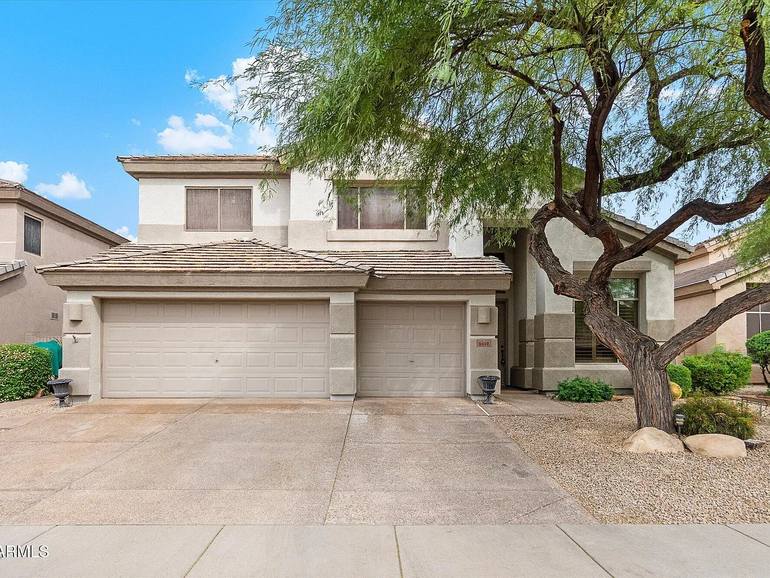 3 bed, 2.5 bath, 2397 sqft, $4,995 — Photo 3
