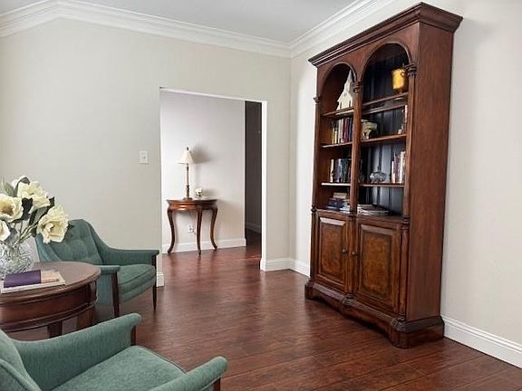 4th image of 2510 Chapel Hill Dr