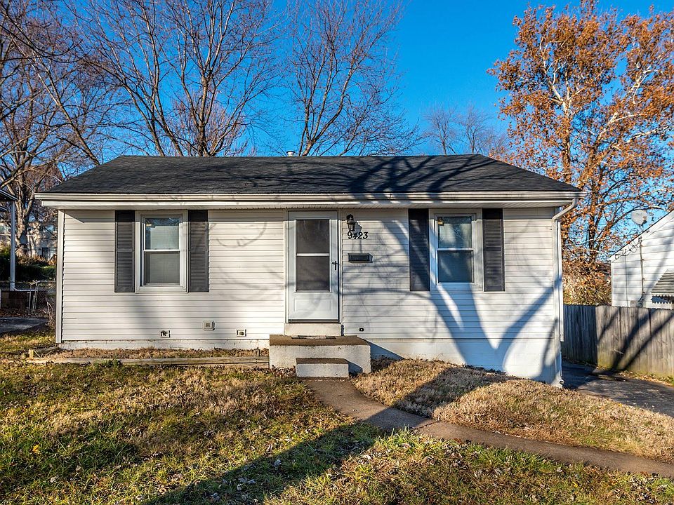 1st image of 9423 Romaine Ave