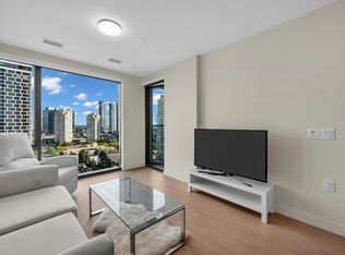 5987 Wilson Ave #1601, Burnaby, BC V5H 0L7