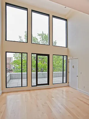 Sold by Avenue Sotheby's International Realty | media 19