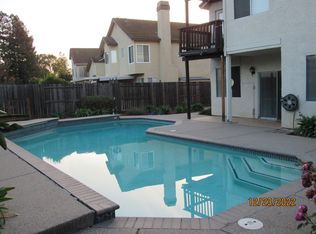 825 Oak Creek Dr, Vacaville, CA