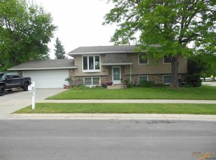 3420 Arizona St, Rapid City, SD 57701