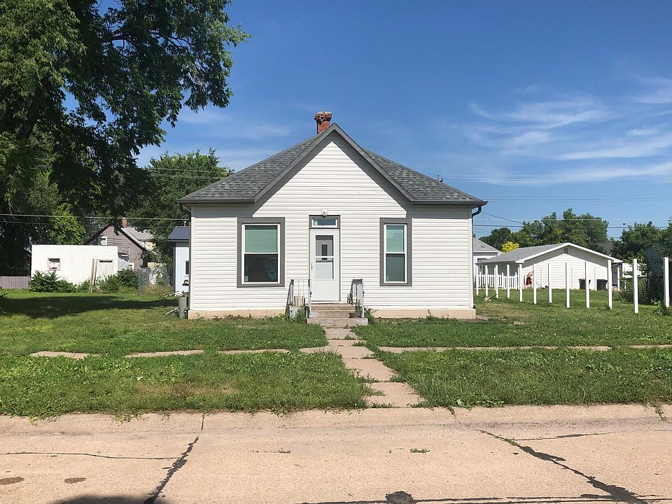 1st image of 315 S Bailey Ave
