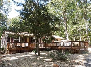 476 Shenandoah River Dr, Harpers Ferry, WV 25425
