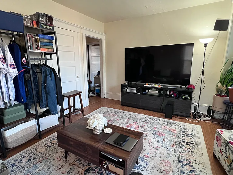 144 N Main St — Photo 5
