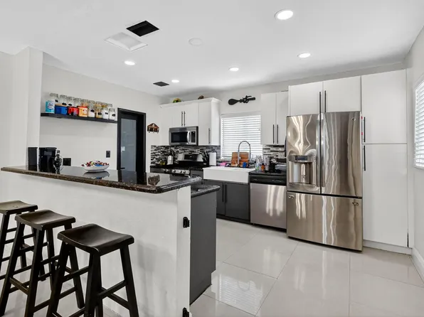 6120 NW 110th Terrace, Hialeah, FL 33012