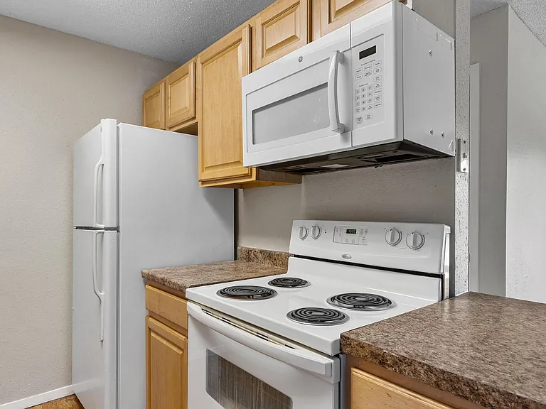 Diamond - 3 Bed / 2 Bath - 1,016 Sq.Ft.