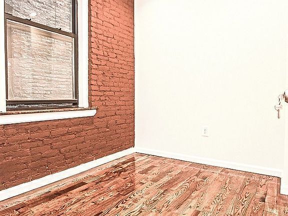4th image of 129 2nd Ave APT 6